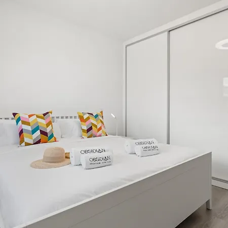 Obsidian Aquarela Apartment