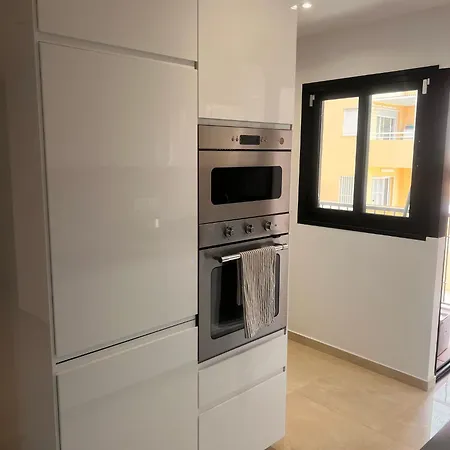 Apartment Obsidian Aquarela