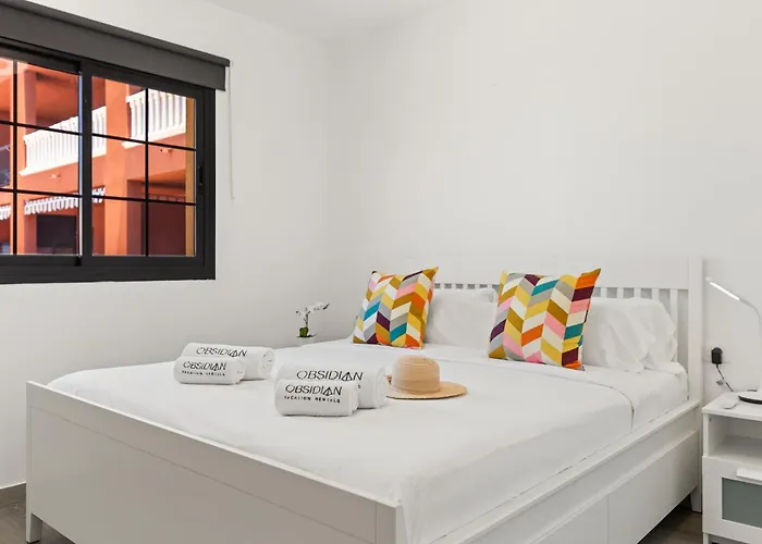 Apartament Obsidian Aquarela